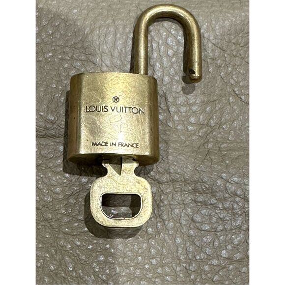 Louis Vuitton Vintage Brass PadLock & Key Lock & Key Authentic #322 - Picture 2 of 4